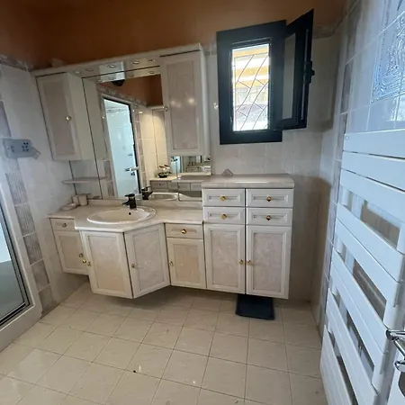 Panoramique Avec Vue Et Montagne A